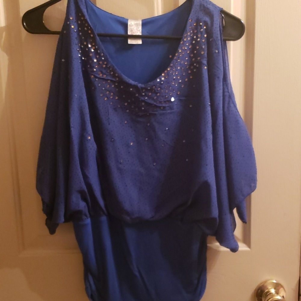 Cute blouse